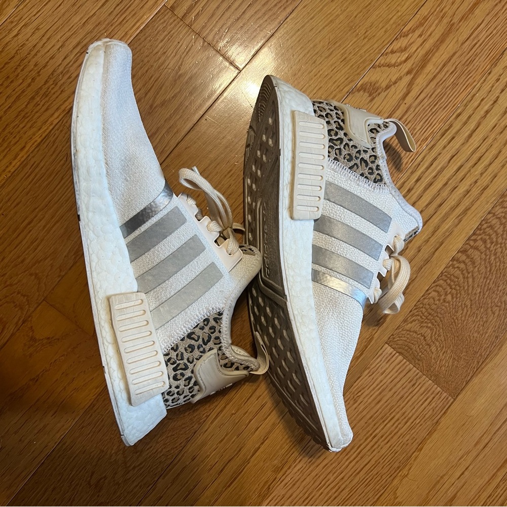 Women’s Adidas Boost tennis shoes
